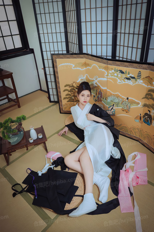 年年nnian  第88套写真图集 未亡人[50P-221.4M]