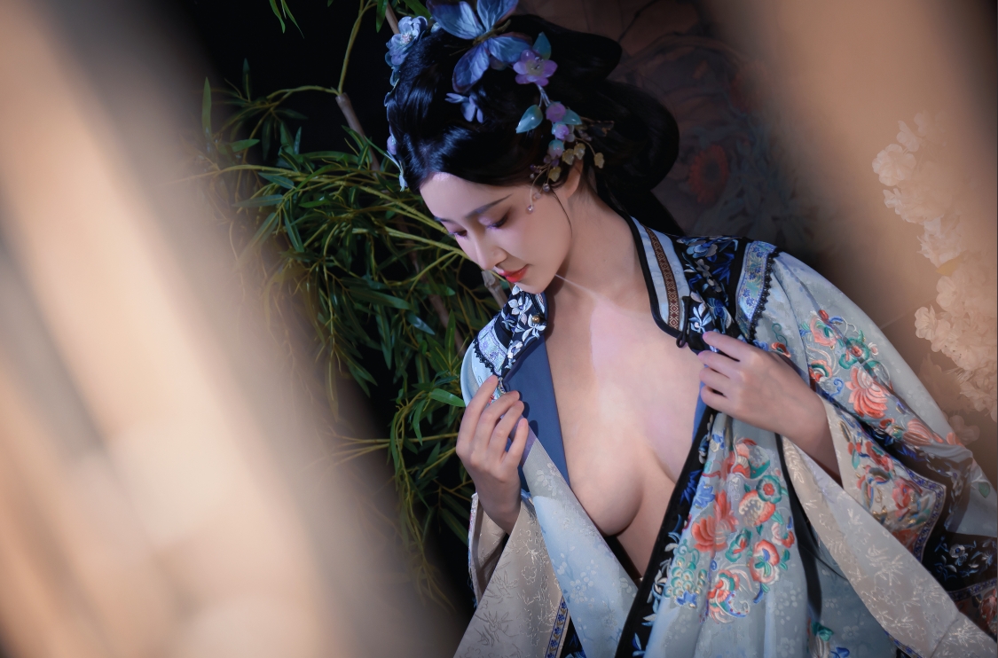 年年nnian 最新十套珍藏版写真图集下载